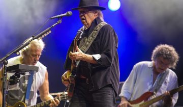 Neil Young et son cheval fou ont dompté le déluge 3