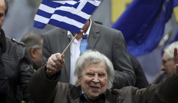 Les Grecs manifestent contre le compromis sur le nom de Macédoine