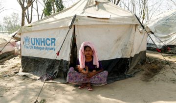 Bangladesh: un ministre birman visite les camps rohingyas