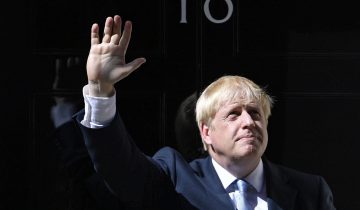 Boris Johnson s'entoure d'eurosceptiques