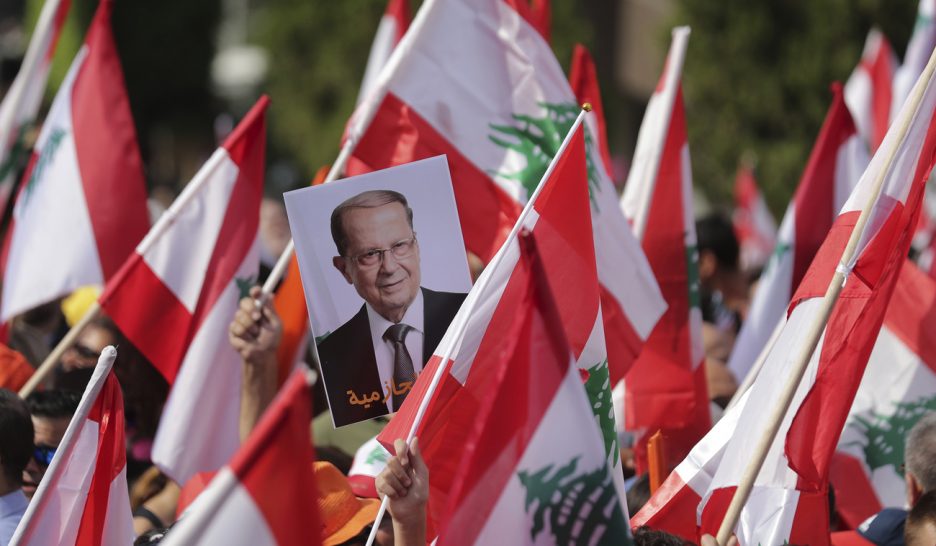 Les soutiens du président Aoun se mobilisent, la contestation aussi