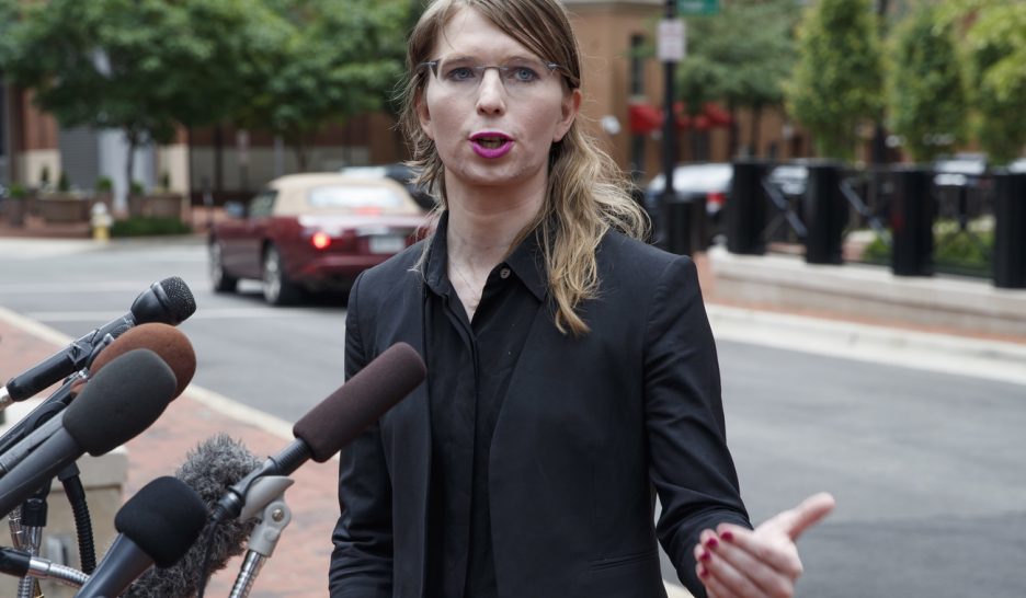 Un juge ordonne la libération de Chelsea Manning