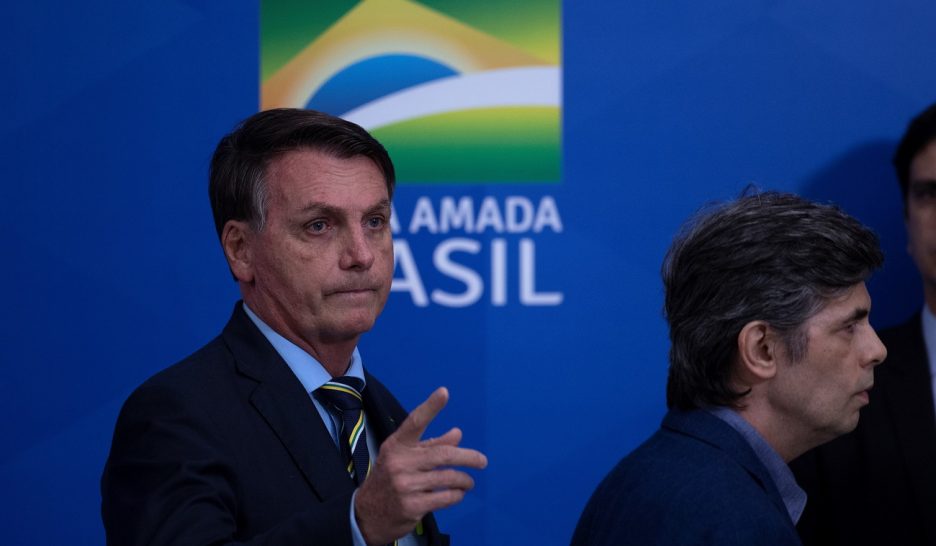 Bolsonaro met à pied son ministre de la Santé