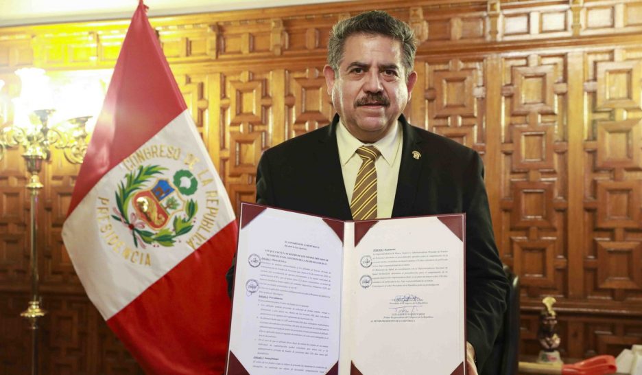 Le chef du parlement nouveau président du Pérou