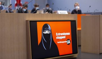 Le Conseil des religions contre la loi anti-burqa