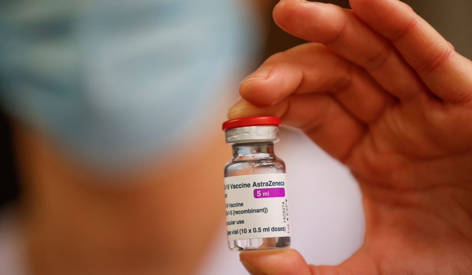 L'OMS ajoute le vaccin d'AstraZeneca à sa liste d'urgence