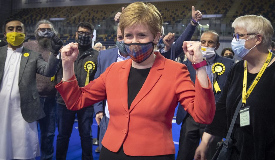 Victorieux, les indépendantistes écossais exigent un référendum