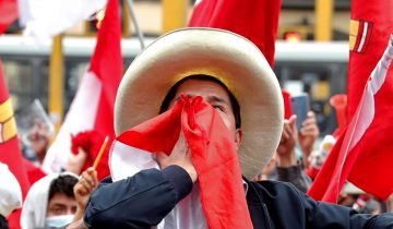 Présidentielle: Castillo passe devant Fujimori