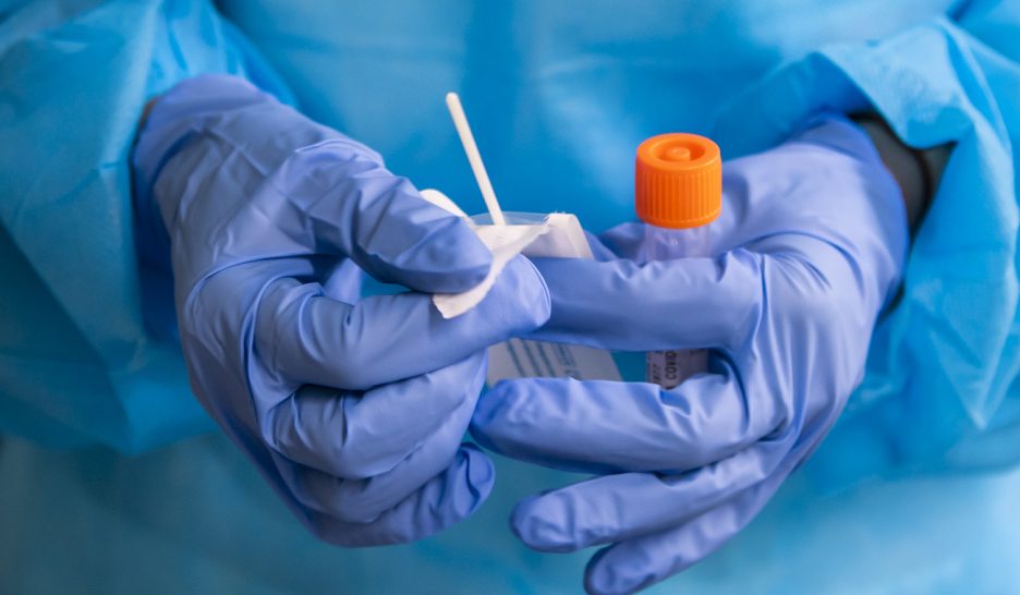 Tests obligatoires pour le personnel soignant non vacciné