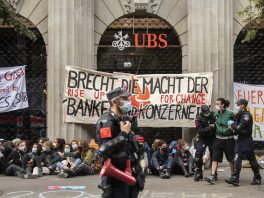UBS et Credit Suisse visés par des activistes du climat à Zurich