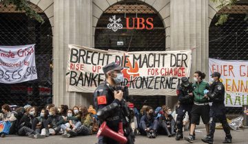 UBS et Credit Suisse visés par des activistes du climat à Zurich