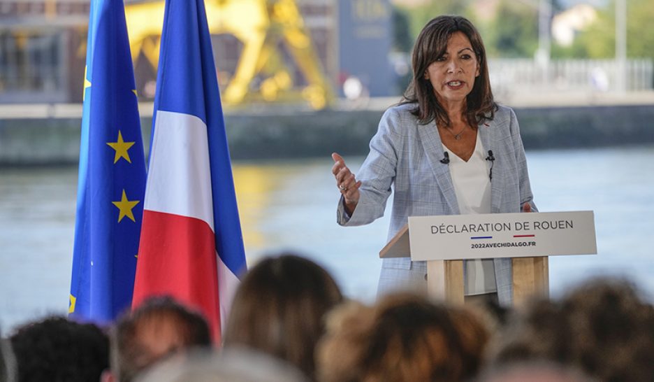 La maire de Paris Anne Hidalgo officialise sa candidature