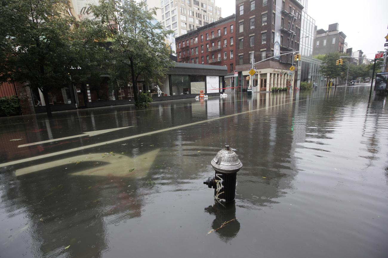 In New York, a wall against the floods