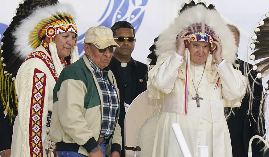 Le pape "demande pardon pour le mal" fait aux autochtones
