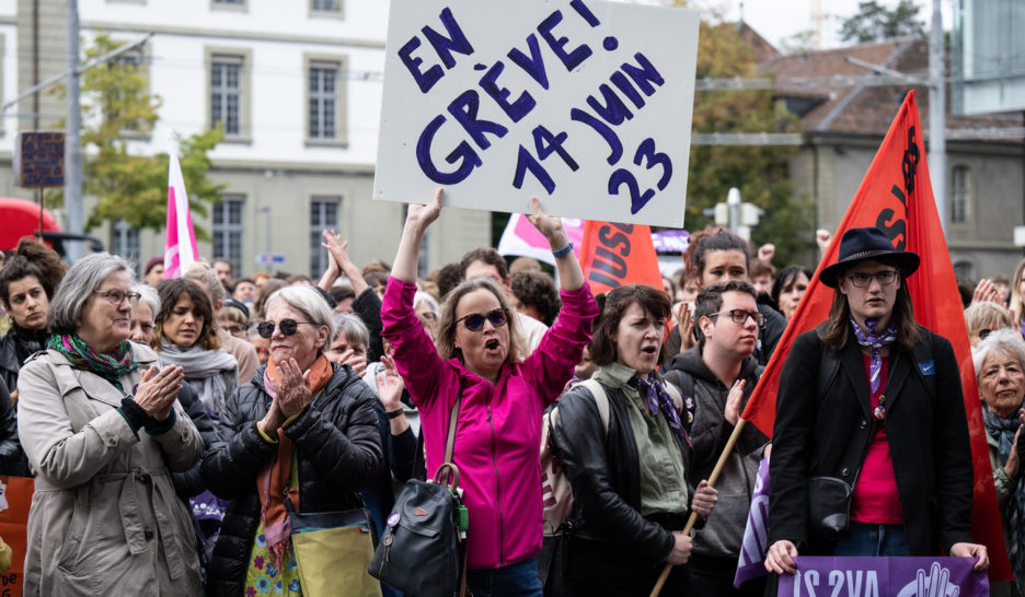 Centaines de femmes en colère à Berne
