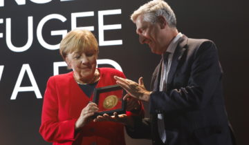 Angela Merkel reçoit le prix Nansen