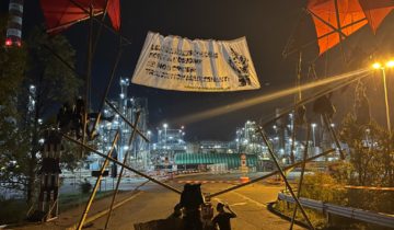 Des activistes bloquent une raffinerie à Cressier