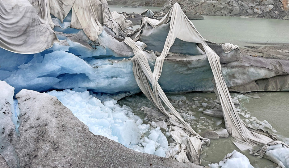 Glacier du Rhône: un nettoyage dangereux 1