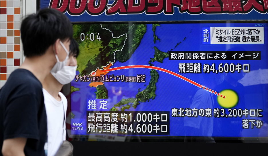 Un missile balistique survole le Japon