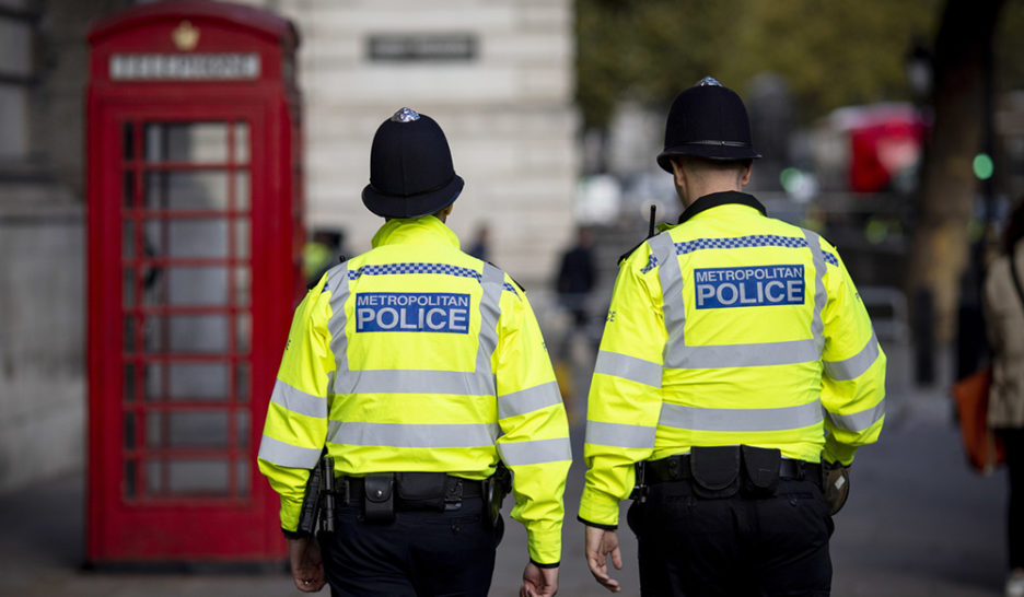Un nouveau rapport accable la police londonienne