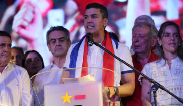 Le conservateur Santiago Peña élu