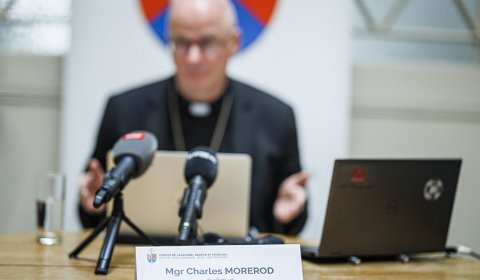 L’ancien évêque Bernard Genoud accusé d’actes d’ordre sexuel