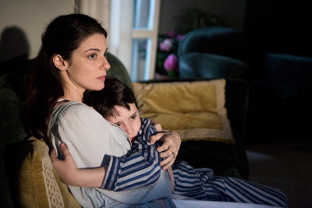 Un homme à la mère