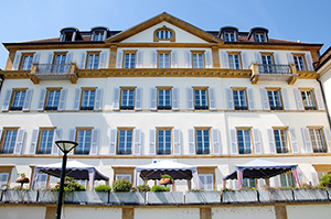 L’avenir des migrants en mains privées