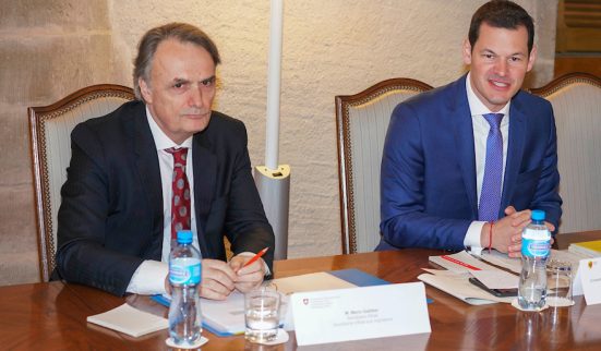 1093 sans-papiers régularisés 1