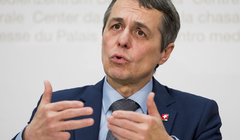 Cassis appelle les Etats à rejeter "la loi du plus fort"