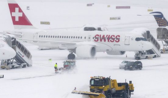 La neige provoque le chaos dans les transports