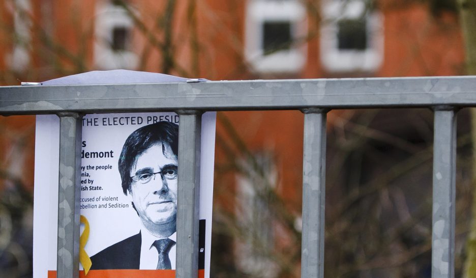 Policiers catalans arrêtés par la police espagnole