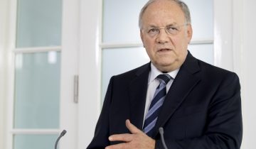 Schneider-Ammann encore boycotté