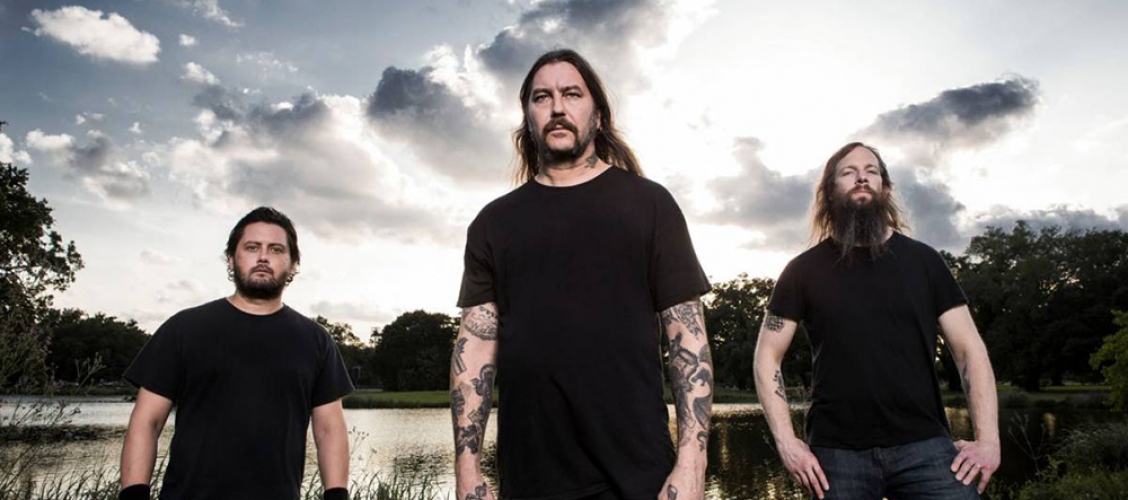 Impetus entre en divergence