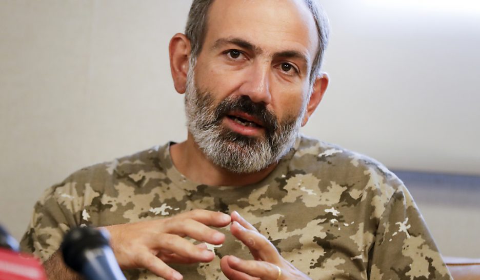 Pachinian négocie avec le parti au pouvoir