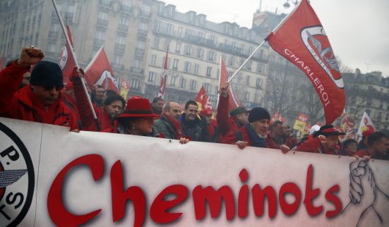 Premier gros test pour Macron