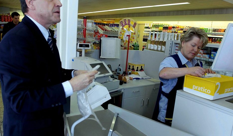 Agences: La Poste peut décider seule