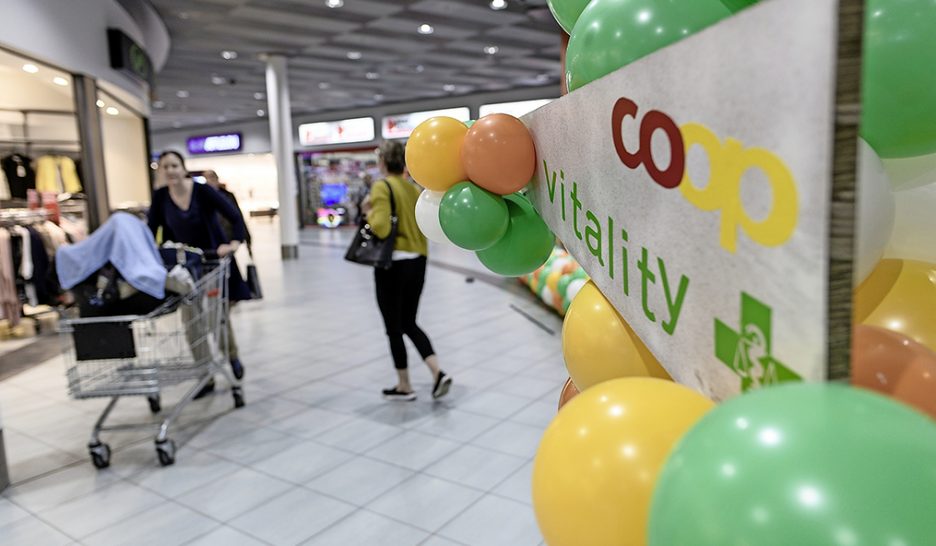 Des gélules en vente à côté des radis