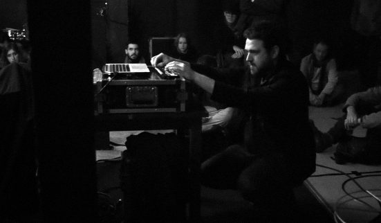 Francisco Meirino entend des voix