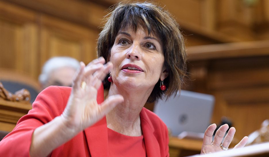 Presse: les sénateurs veulent du concret