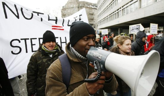 Carte d’identité pour sans-papiers