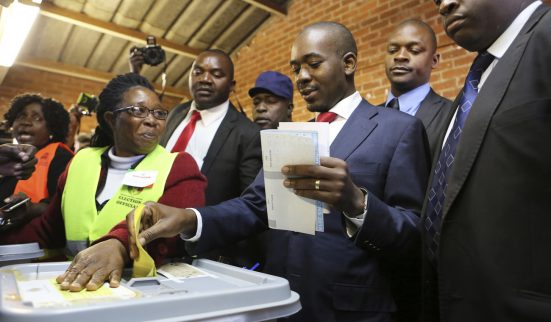 Choc des générations au Zimbabwe