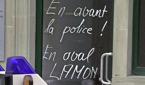 Des courriels visent un procureur