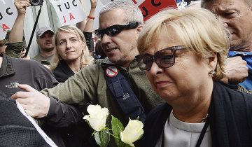 Varsovie cloué au pilori européen