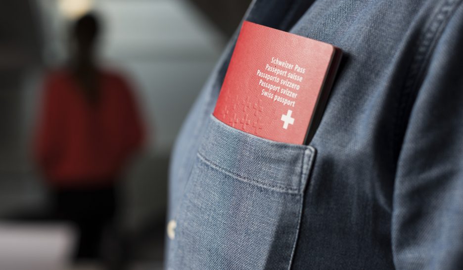 Le TF ordonne une naturalisation