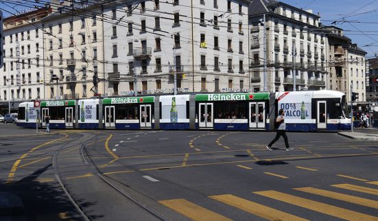 L’Etat tance les TPG au sujet d’une publicité pour une bière
