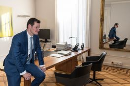 Affaire Maudet: la commission gèle ses travaux