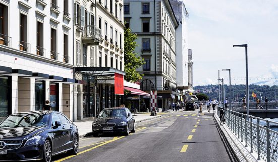 Le quai pas entièrement piéton