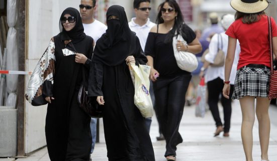 L’exécutif épargne les touristes