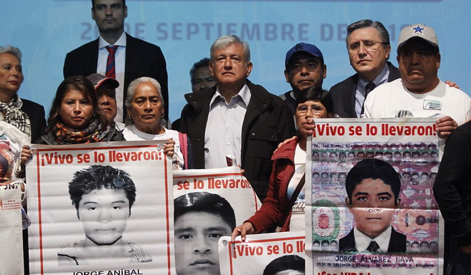 Promesse d'enquête sur les étudiants disparus